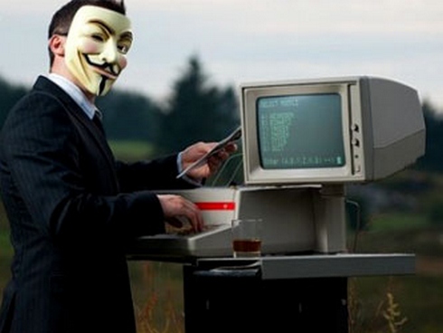Anonymous заявили, что отключат всем интернет